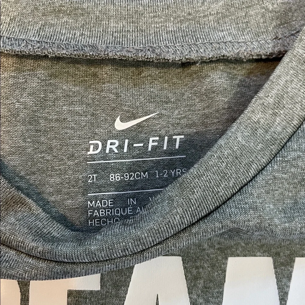Girl’s Nike Dri-Fit Shirt. Size 2T. Like New Condition.